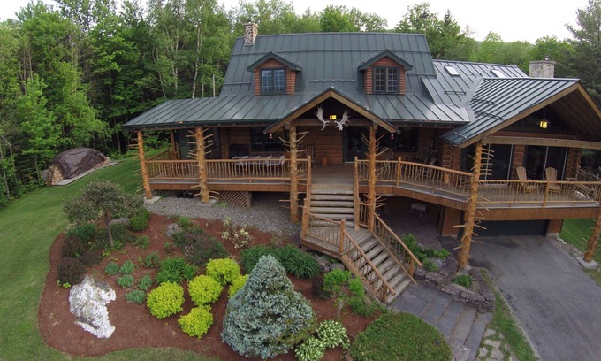 Waterbury Cabin | Moose Meadow Lodge & Treehouse - Adirondack style log cabin on 86 private acres