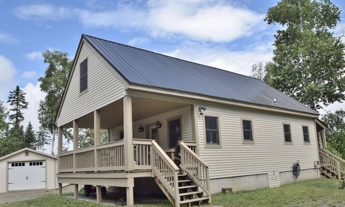 Shirley House | Moosehead region “The Broken Antler”