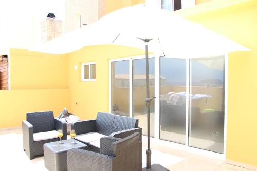 Vila Baleira House | Moradia Vitória