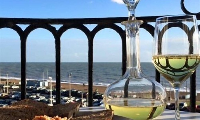 Hastings Apartment | Moray Hastings