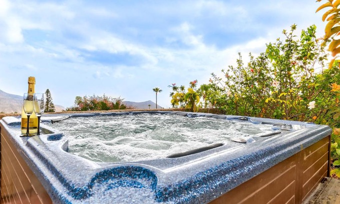 Chayofa Apartment | Mordelliya Private Jacuzzi Suites
