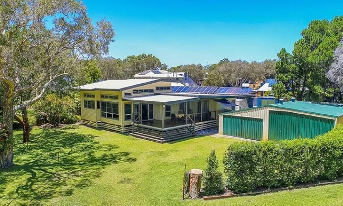 Brisbane Waterfront House | Moreton Escape - Kooringal, Moreton Island