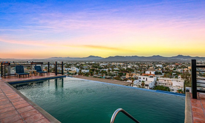 Downtown Cabo San Lucas House | Morgan Residences 607 @ Boutique Hotel with pool, gym & spa