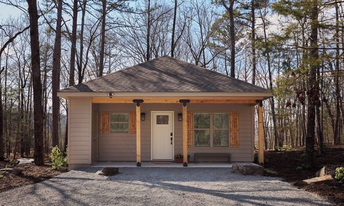 Heber Springs Cabin | Morgan's at the Little Red - Double Queen Cabin 4