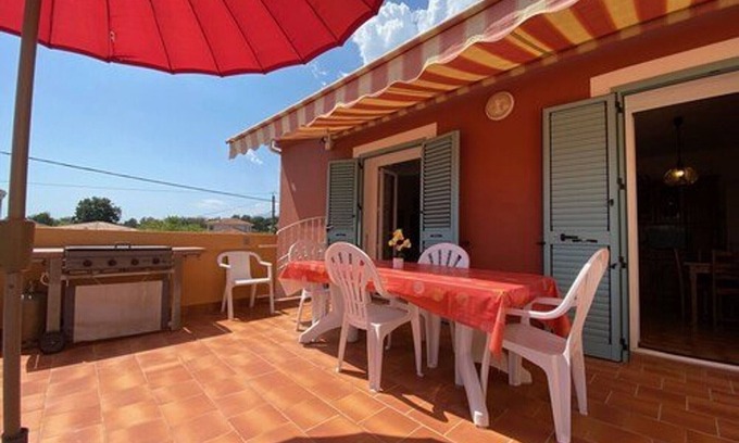 Moriani-Plage Apartment | MORIANI PLAGE: 3BR Apt, 6 guests, AC, parking, close to beach