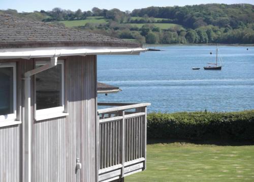 Milford Haven House | Morning Tide