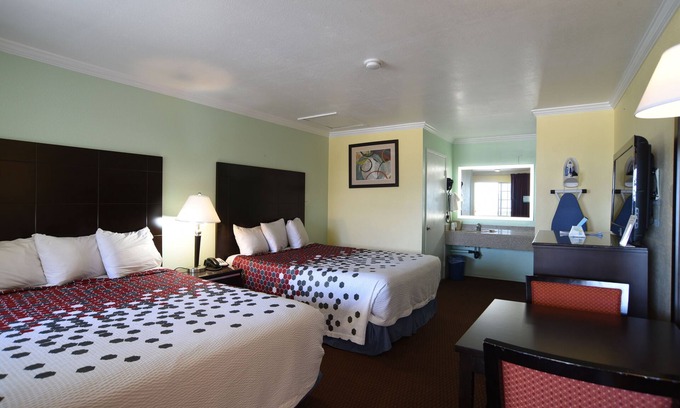 Morro Bay Hotel | Morro Bay Beach Inn