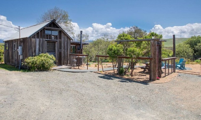 Morro Bay Cabin | Morro Bay Cabin Studio with Beautiful Backyard