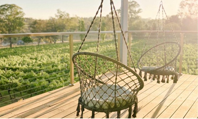 Orange Apartment | Mortimer's Wines Loft - Adults Only Retreat