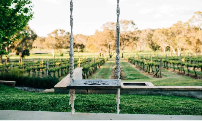Orange Apartment | Mortimer's Wines Studio - Adults Only Retreat
