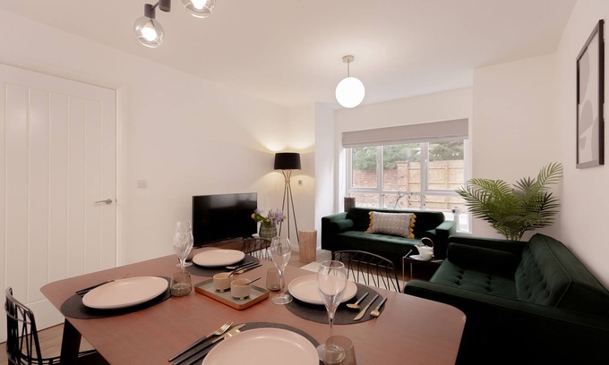 Fallowfield House | Moseley Gardens