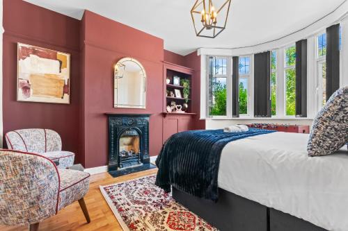 Seisdon Apartment | Moseley Village - 5 Bedroom House Huge Driveway 6 Beds Perfect for Groups - Near To Edgbaston QE Hospital-Solihull - Birmingham City Centre - Curzon Circus-HS2 Works-Lawley Middleway - By Arz Stays