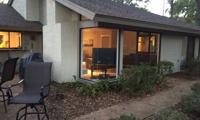 Moss Creek House | Moss Creek updated 3 bed 2 bath pet friendly house on golf course.