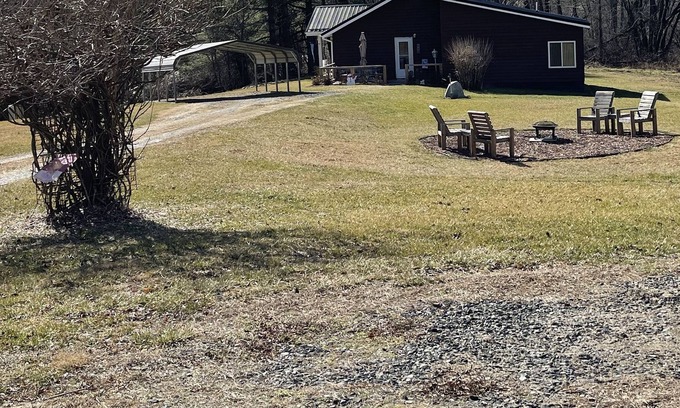 Crumpler Other | MOSS HOLLAR FARMHOUSE Secluded remodeled farmhouse minutes from The New River