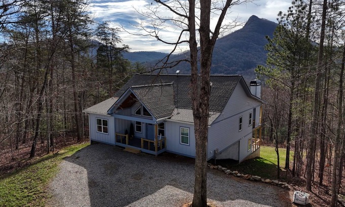 Hiawassee House | Mossy Oaks Grand-Outdoor Kitchen-Amazing Views- 3 Master Suites