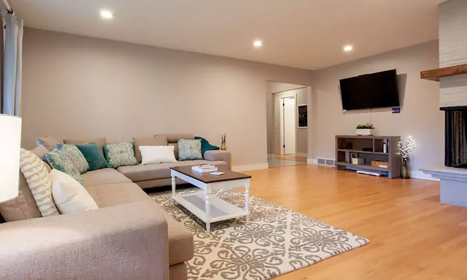 Raleigh Hills House | Most Family Friendly Listing in Portland - Keep the Conveniences of Home!