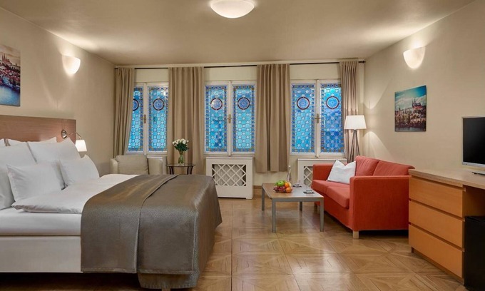 Mala Strana Hotel | Mostecká 12 Residence