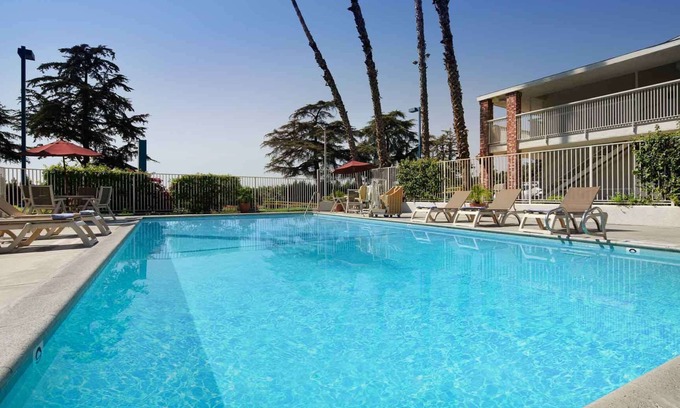 Arcadia Hotel | Motel 6 Arcadia, CA - Los Angeles - Pasadena Area