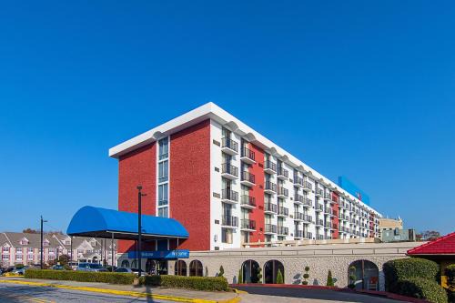Eagan Park Hotel | Motel 6-Atlanta, GA - Atlanta Airport