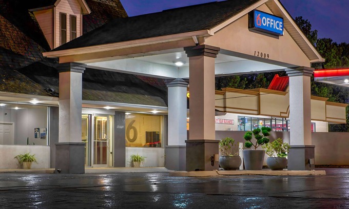 Byron Hotel | Motel 6 Byron, GA