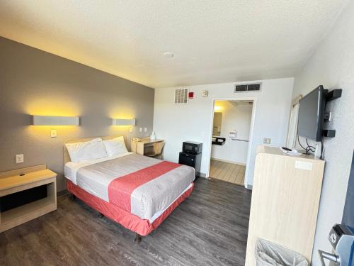 Casper Hotel | Motel 6-Casper, WY