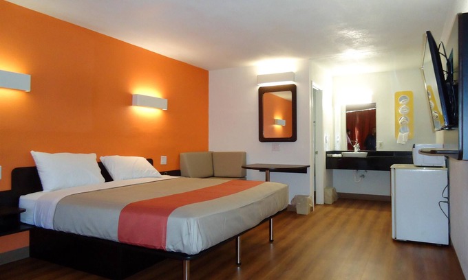 Icard Hotel | Motel 6 Connellys Springs, NC