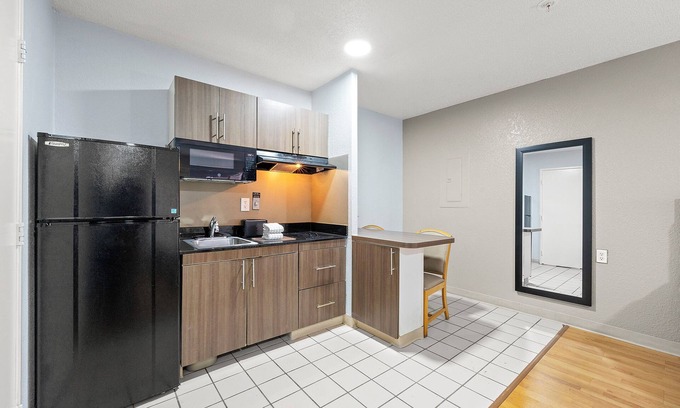 Gwinnett Place Hotel | Motel 6 Duluth, GA- Atlanta- Gwinnett Place