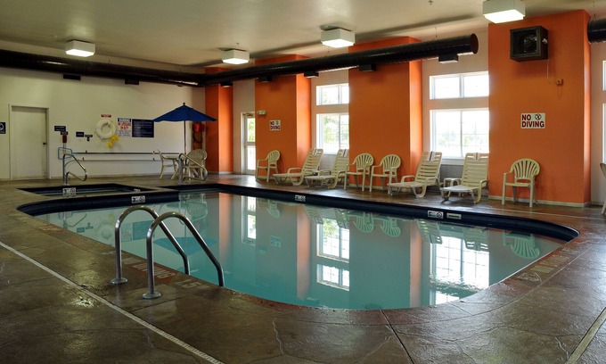 Huron Hotel | Motel 6 Huron, OH - Sandusky