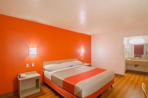 Lawton Hotel | Motel 6-Lawton, OK