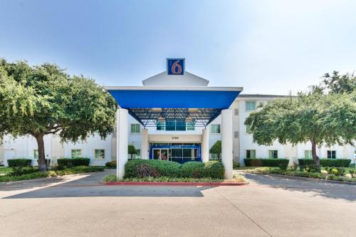 Lewisville Hotel | Motel 6-Lewisville, TX - Dallas