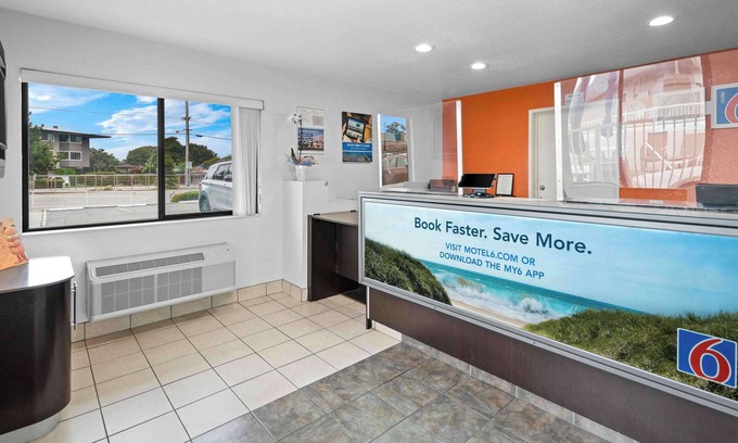 North Fremont Street Hotel | Motel 6 Monterey, CA