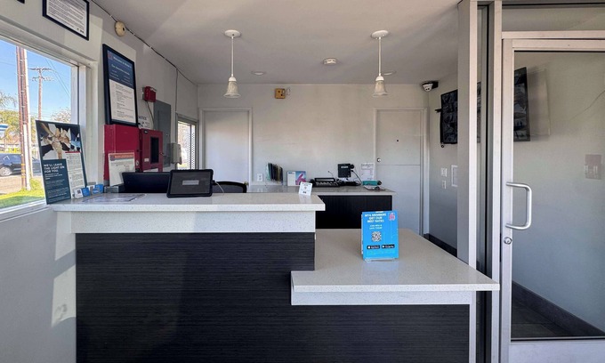 Ontario Hotel | Motel 6 Ontario, CA - Airport