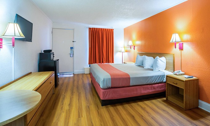 Perry Hotel | Motel 6 Perry, GA