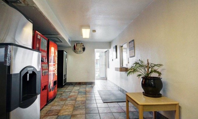 Rock Springs Hotel | Motel 6 Rock Springs, WY
