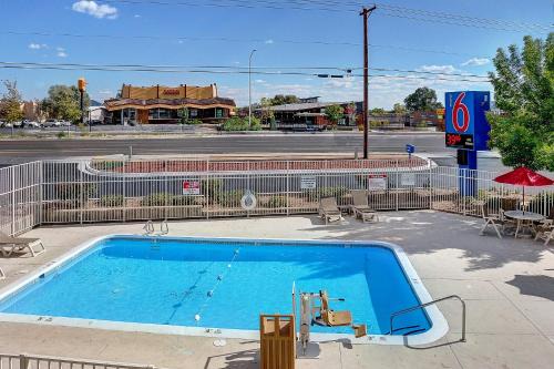 Southside Hotel | Motel 6 Santa Fe