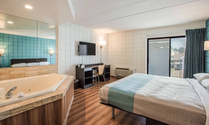 Somers Point Hotel | Motel 6 Somers Point, NJ - Ocean City - Wild Wood Beach