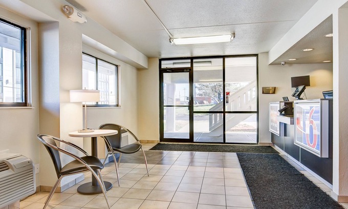 Springfield Hotel | Motel 6 Springfield, MO - North