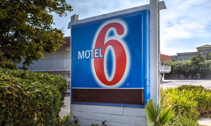 Nut Tree Hotel | Motel 6 Vacaville, CA