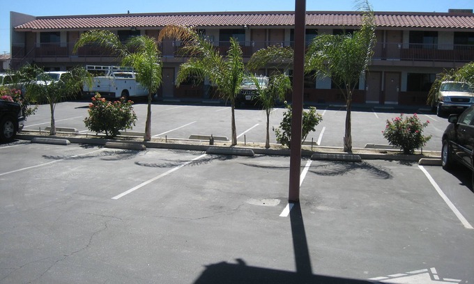 Maricopa Hotel | Motel 8