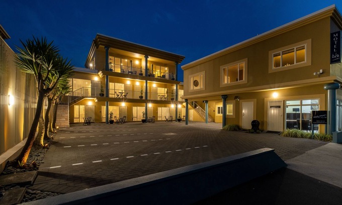 Napier Hotel | Motel de la Mer