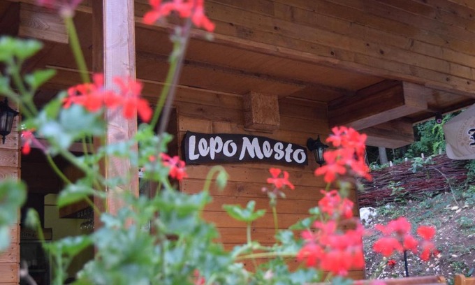 Strmosten Hotel | Motel Lepo Mesto