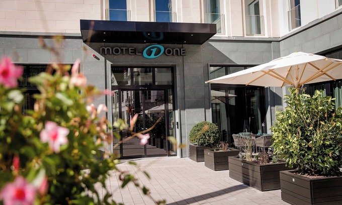 Mitte Hotel | Motel One Freiburg