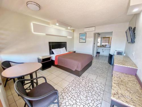 Tijuana Hotel | Motel Reno