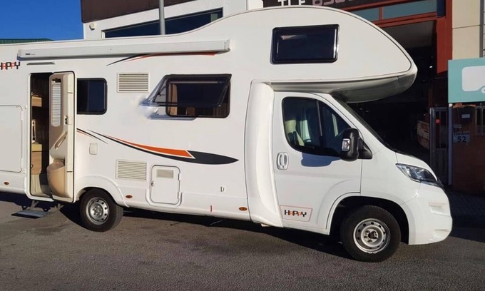 Velilla de San Antonio House | Motorhome rental