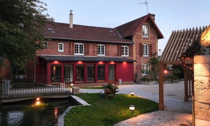 Hondouville House | Moulin de la Fontaine