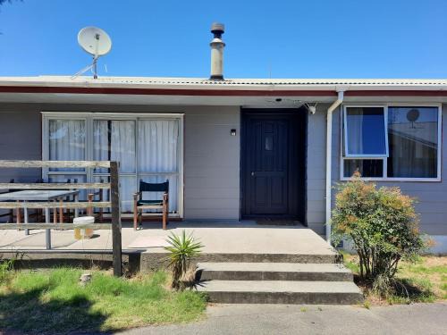 Mount Maunganui House | Mount Budget Accommodation
