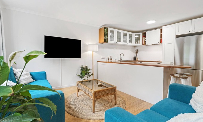 Mount Coolum House | Mount Coolum views cosy escape, sleeps 4