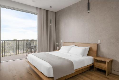 Mount View Apartment | Mount View Estate One Bedroom Country Stay The Wisteria Escape