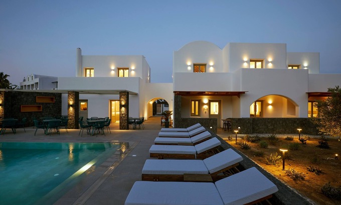 Kamari Hotel | Mountain and Sea Suites