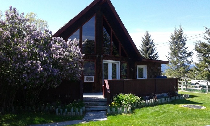 East Kootenay Ski Chalet | Mountain Beauty Chalets - Accessible Vacation (2 Chalets available)